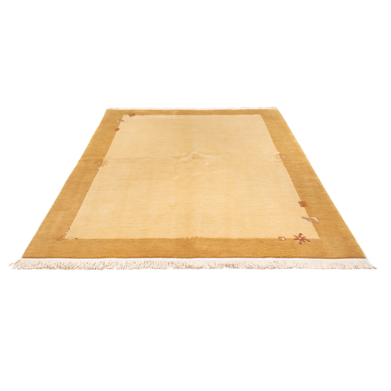 Nepal mattan - Kungliga - 240 x 172 cm - beige