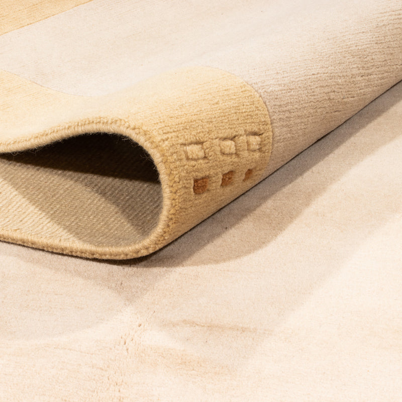 Nepal mattan - Kungliga - 291 x 190 cm - beige