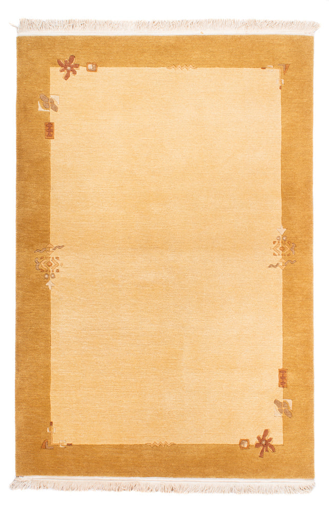 Nepal mattan - 181 x 123 cm - beige