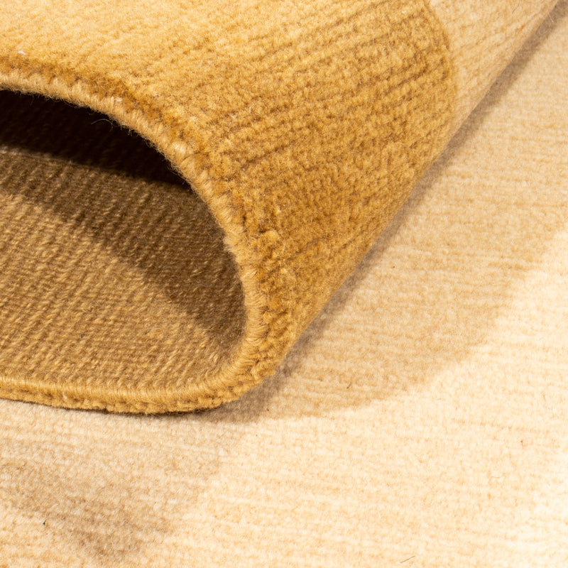 Nepal mattan - 181 x 123 cm - beige