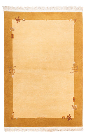 Nepal mattan - 181 x 122 cm - beige