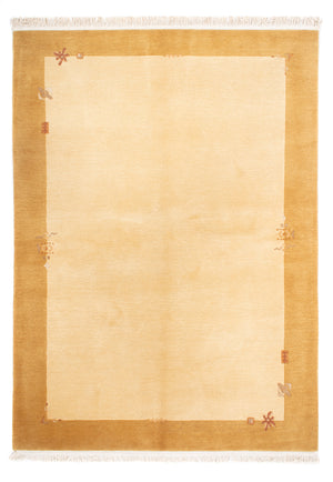 Nepal mattan - Kungliga - 241 x 170 cm - beige