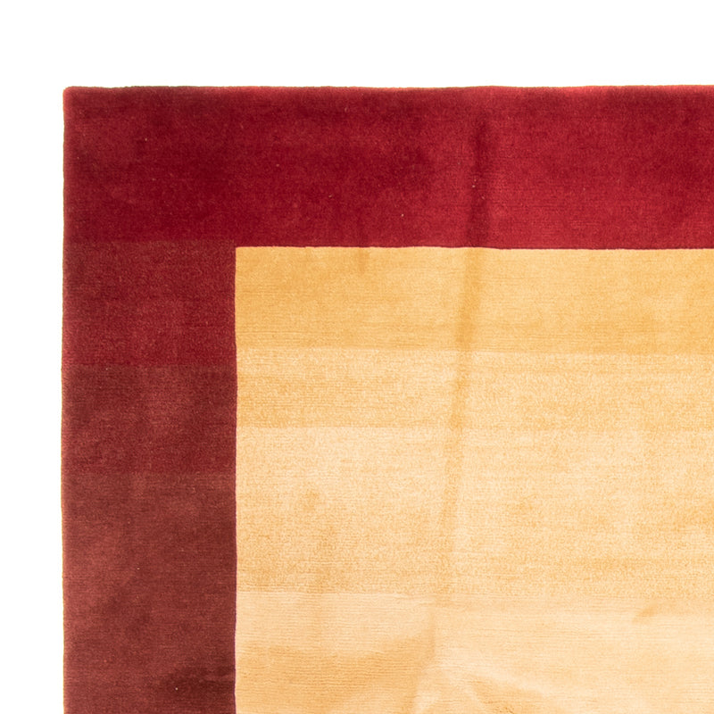 Nepal mattan - Kungliga - 352 x 251 cm - guld