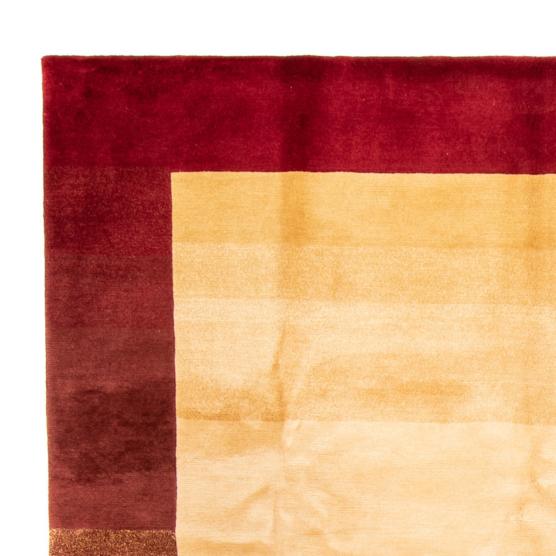 Nepal mattan - Kungliga - 350 x 249 cm - guld