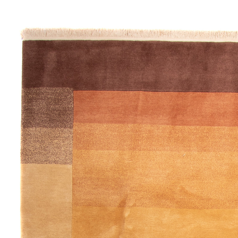 Nepal mattan - Kungliga - 352 x 254 cm - terrakotta