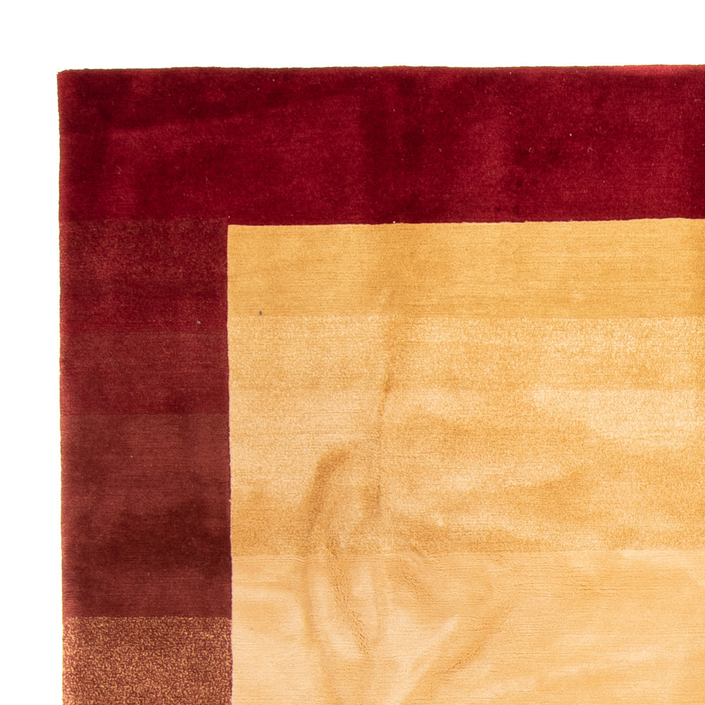 Nepal mattan - 303 x 251 cm - guld