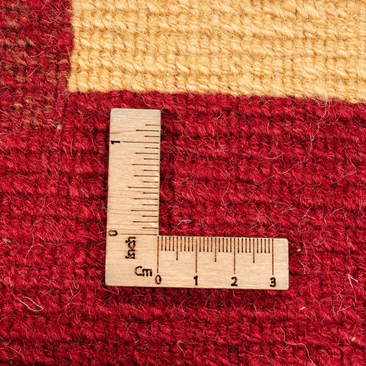 Nepal mattan - 303 x 251 cm - guld