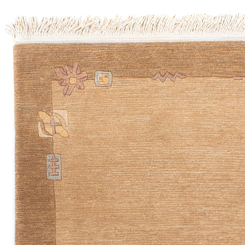 Nepal mattan - Kungliga - 143 x 71 cm - ljusbrun