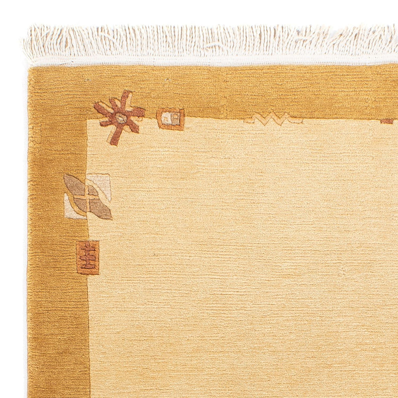 Nepal mattan - Kungliga - 141 x 74 cm - beige