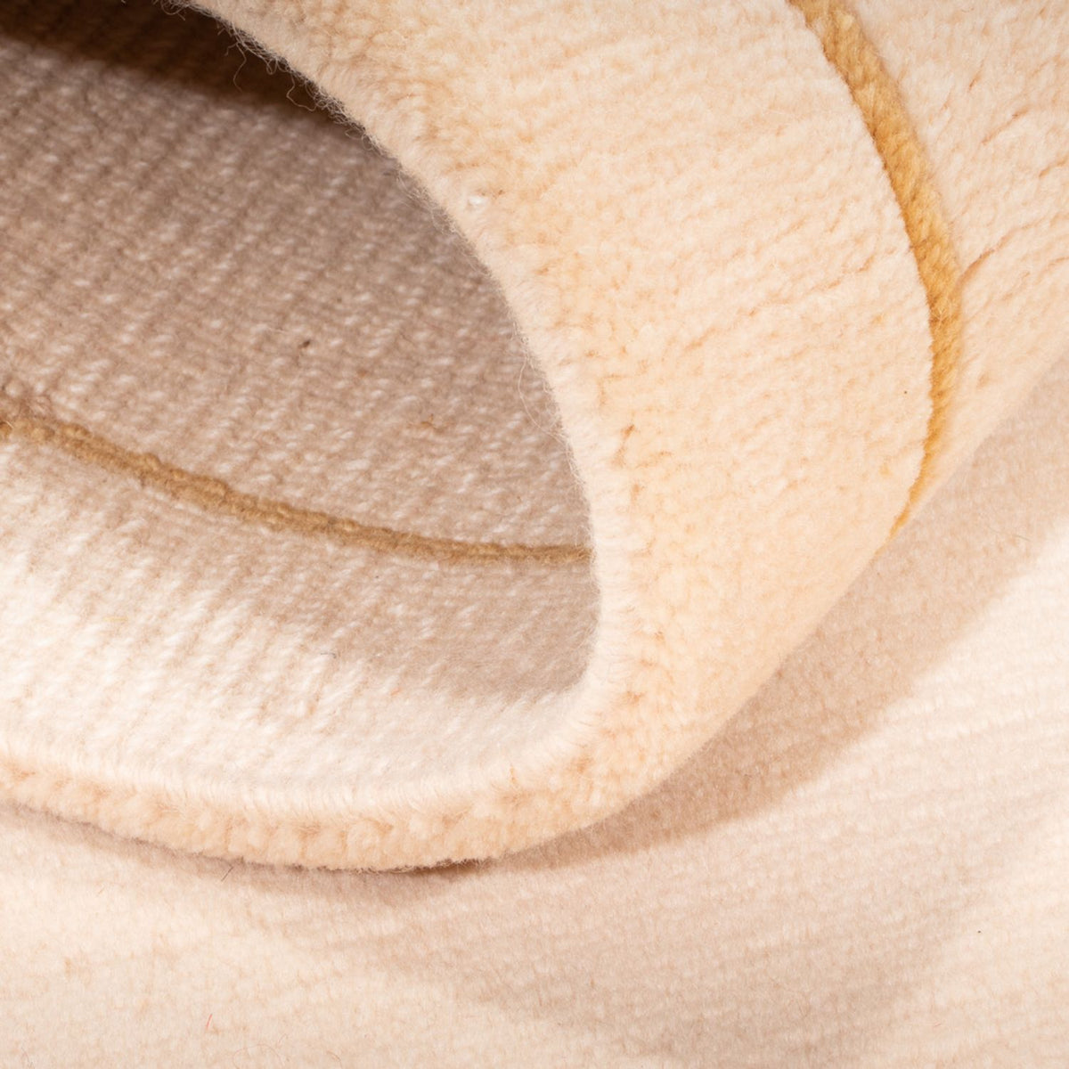 Nepal mattan - Kungliga - 137 x 73 cm - beige