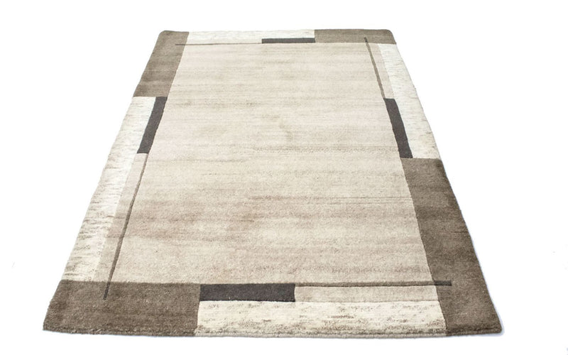 Nepal mattan - 178 x 124 cm - beige
