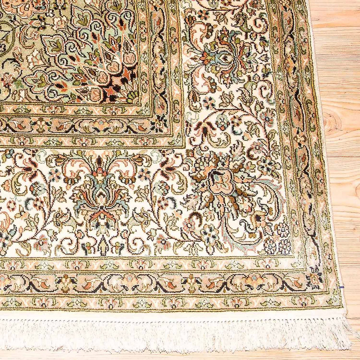 Sidenmatta - Kashmir Silk - 314 x 213 cm - beige