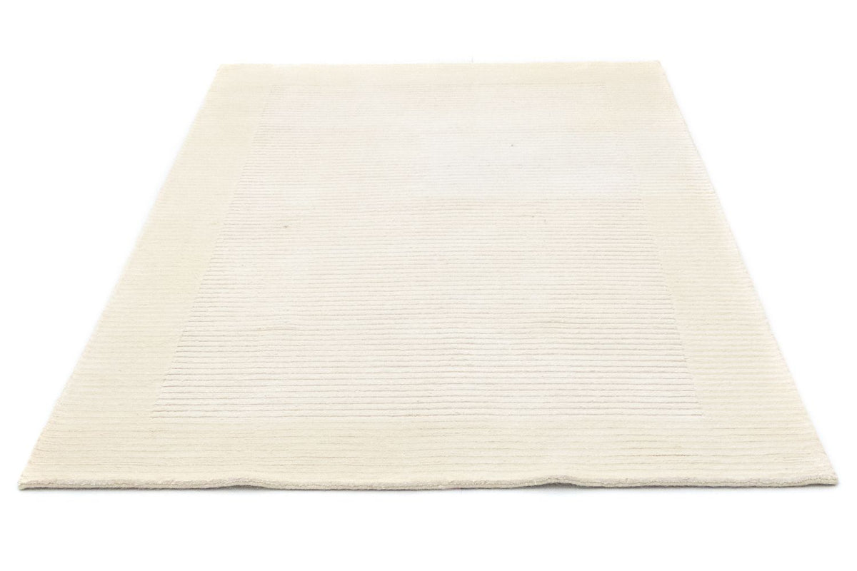 Nepal mattan - 178 x 121 cm - beige