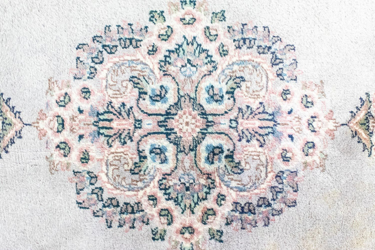 Oriental Carpet - 196 x 138 cm - beige