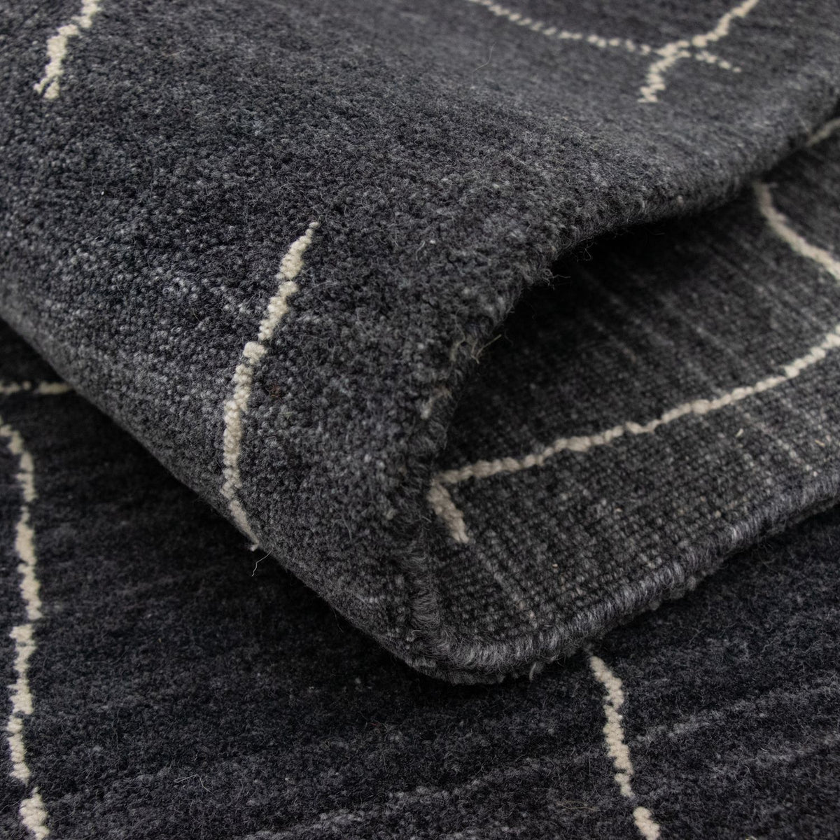 Nepal mattan - 200 x 142 cm - grått