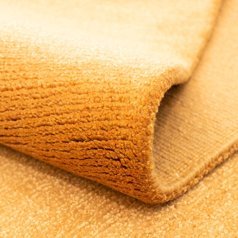 Nepal mattan - 200 x 142 cm - guld