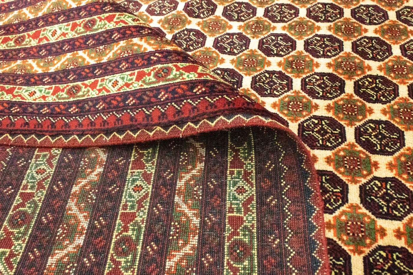Bukhara Mattan 298x202cm - Oriental Carpet