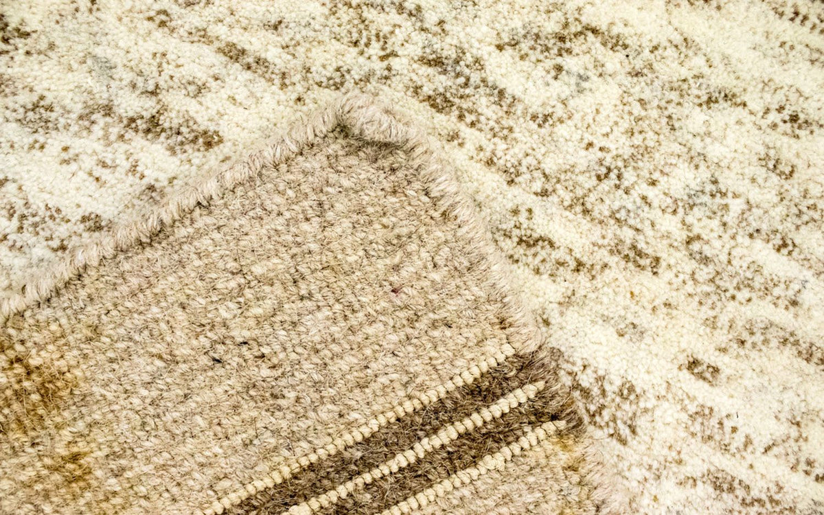 Nepal mattan - 176 x 127 cm - beige