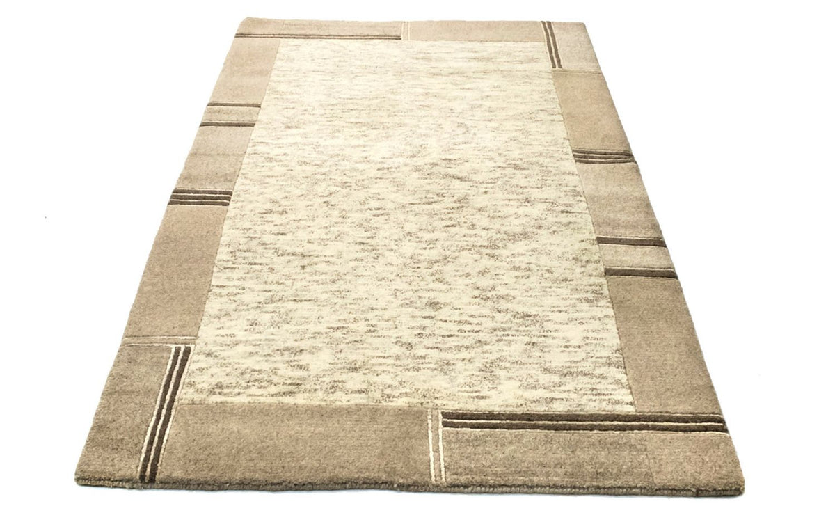 Nepal mattan - 176 x 127 cm - beige