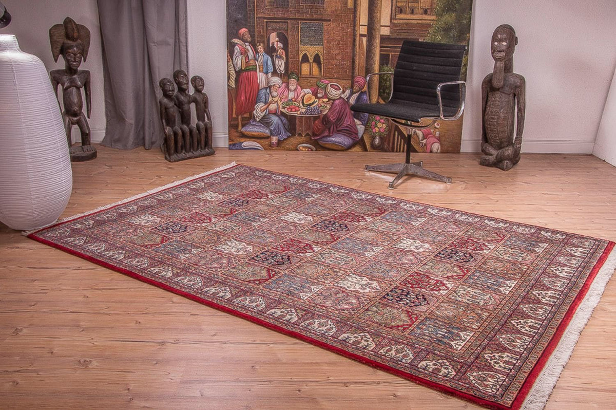 Oriental Carpet - 241 x 163 cm - flerfärgad