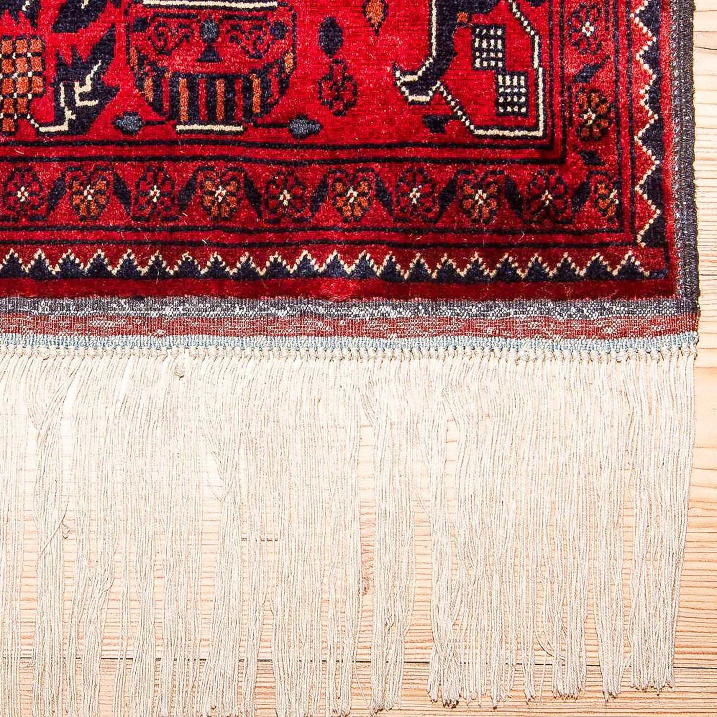 Khal Mohammadi Mattan 286x81cm - Oriental Carpet