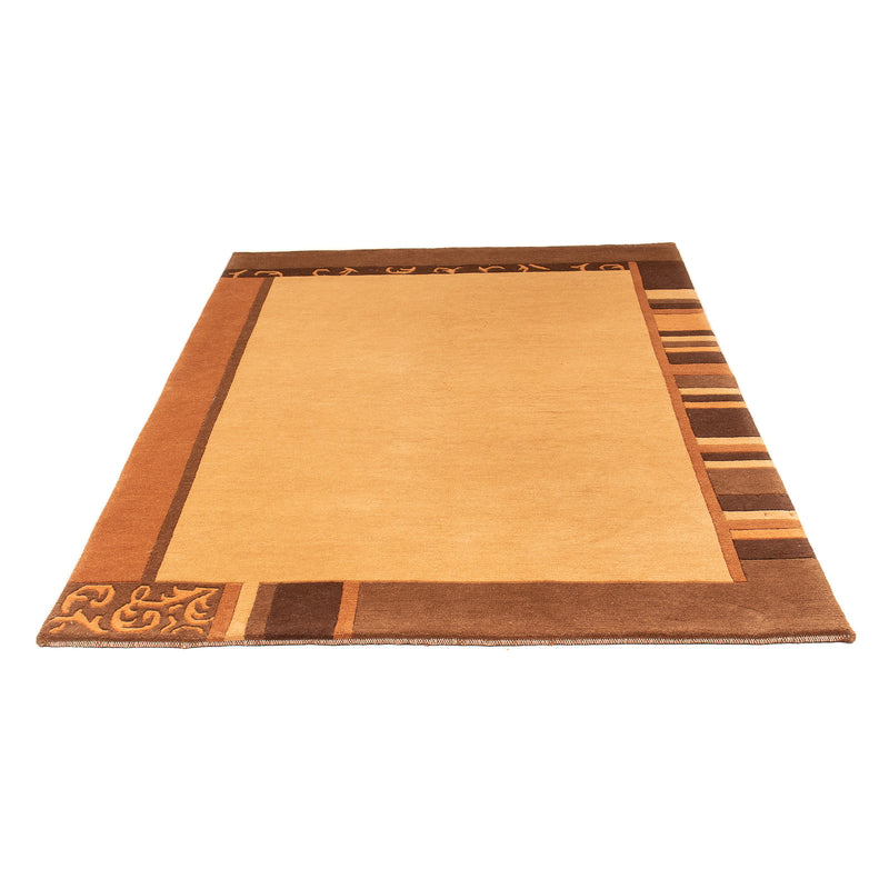 Nepal mattan - 194 x 142 cm - brun