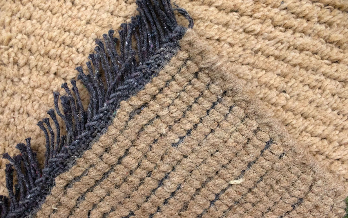 Nepal mattan - 140 x 70 cm - brun