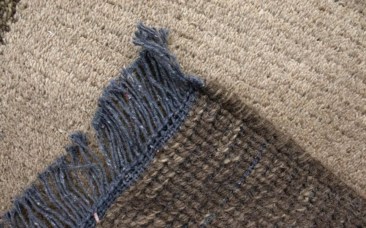 Nepal mattan - 140 x 70 cm - ljusbrun