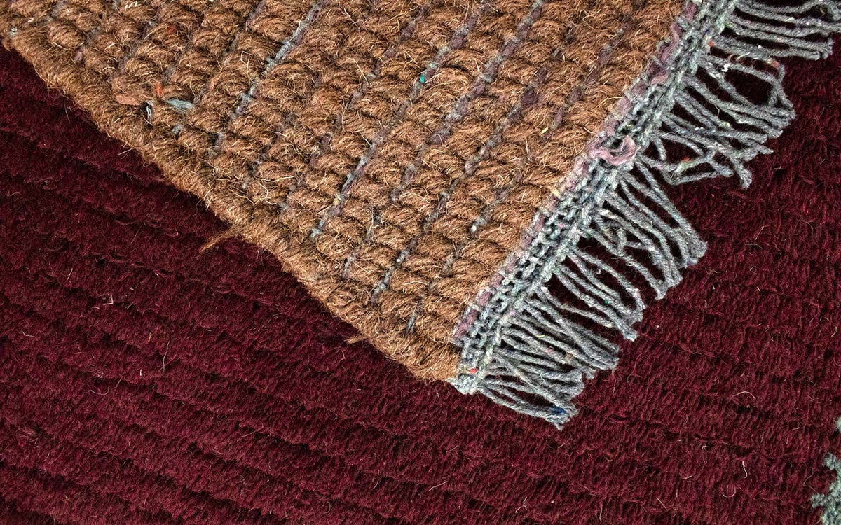 Nepal mattan - 140 x 70 cm - rött vin