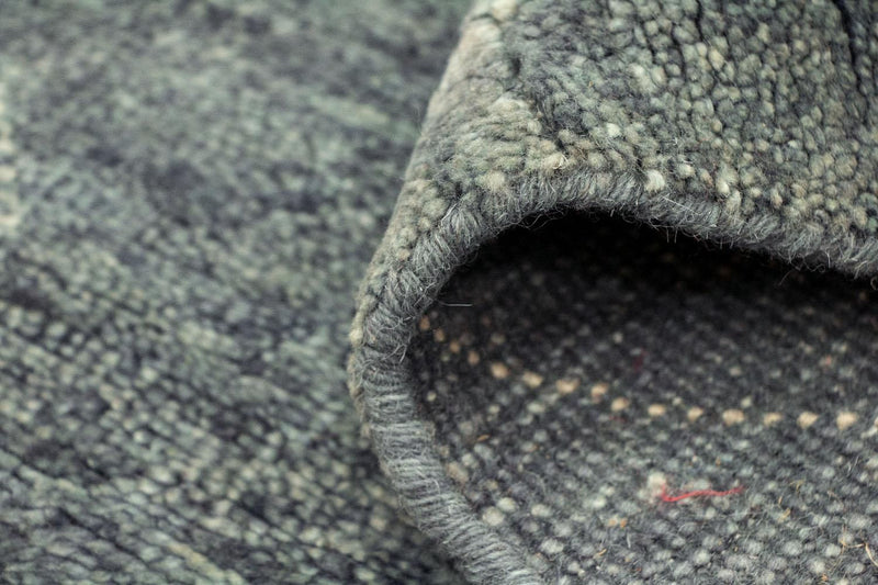 Designermatta - 251 x 153 cm - grått