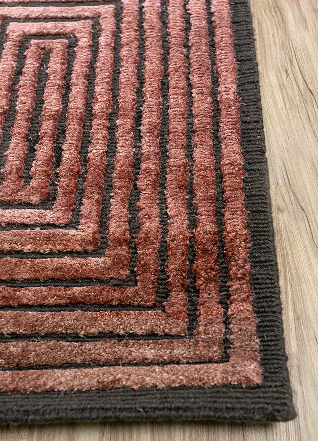 DP02-RUG1147579-240x150