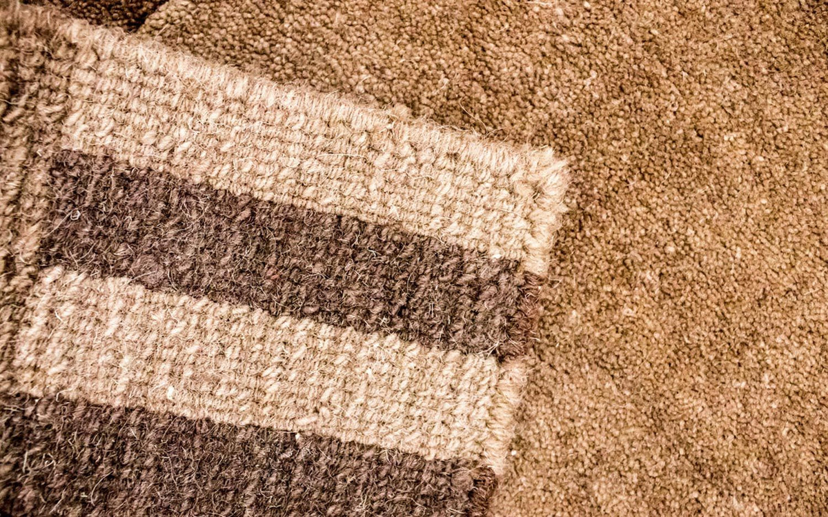 Nepal mattan - 177 x 120 cm - brun