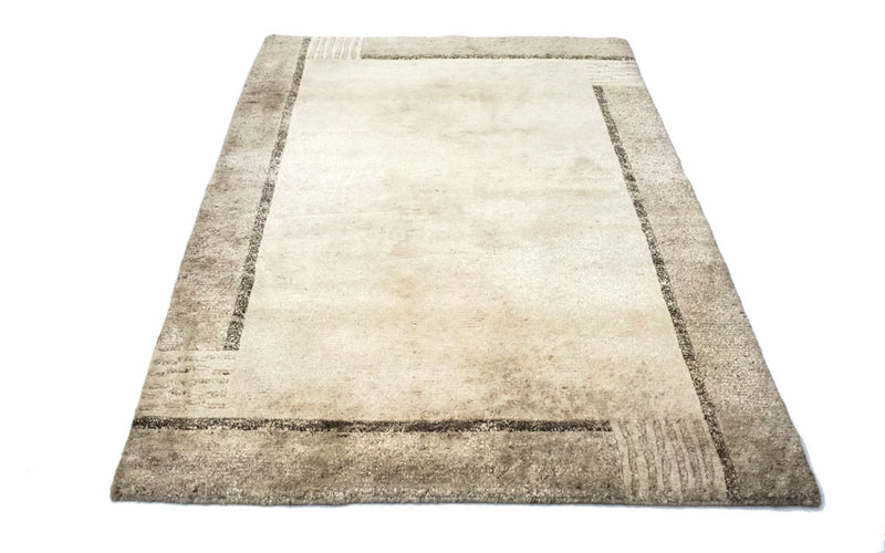 Nepal mattan - 173 x 122 cm - beige