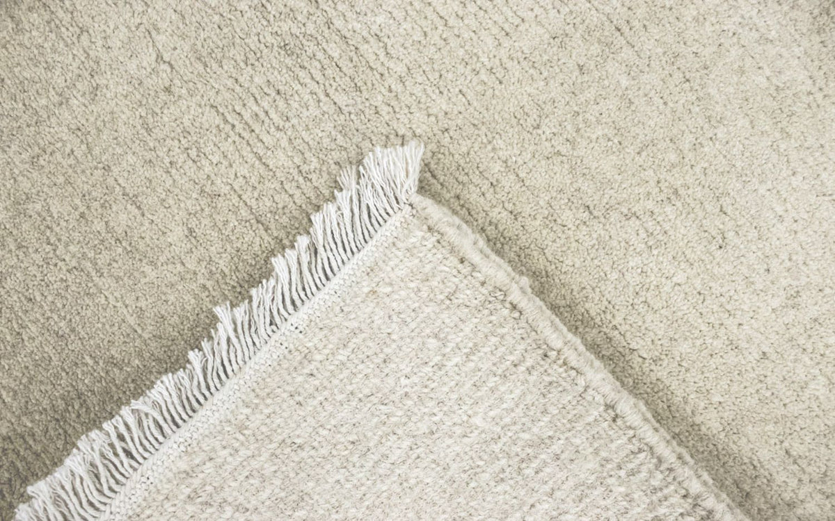 Nepal mattan - 198 x 145 cm - beige