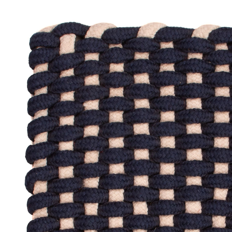 Mattan kvadrat  - 41 x 41 cm - mörkblå