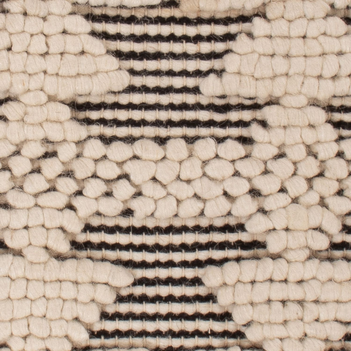 Ullmatta kvadrat  - 49 x 46 cm - svart och vitt