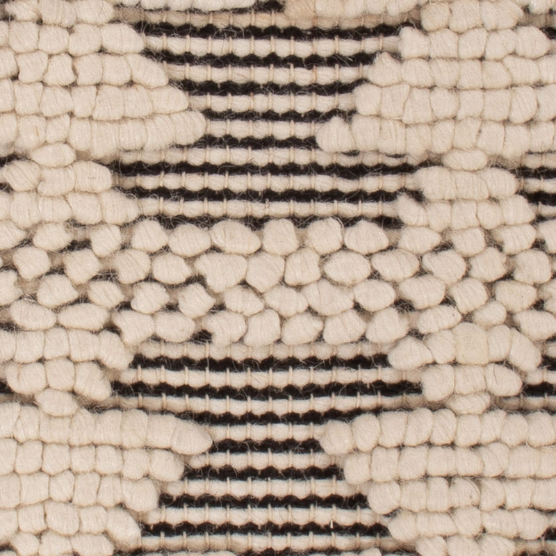 Ullmatta kvadrat  - 49 x 46 cm - svart och vitt