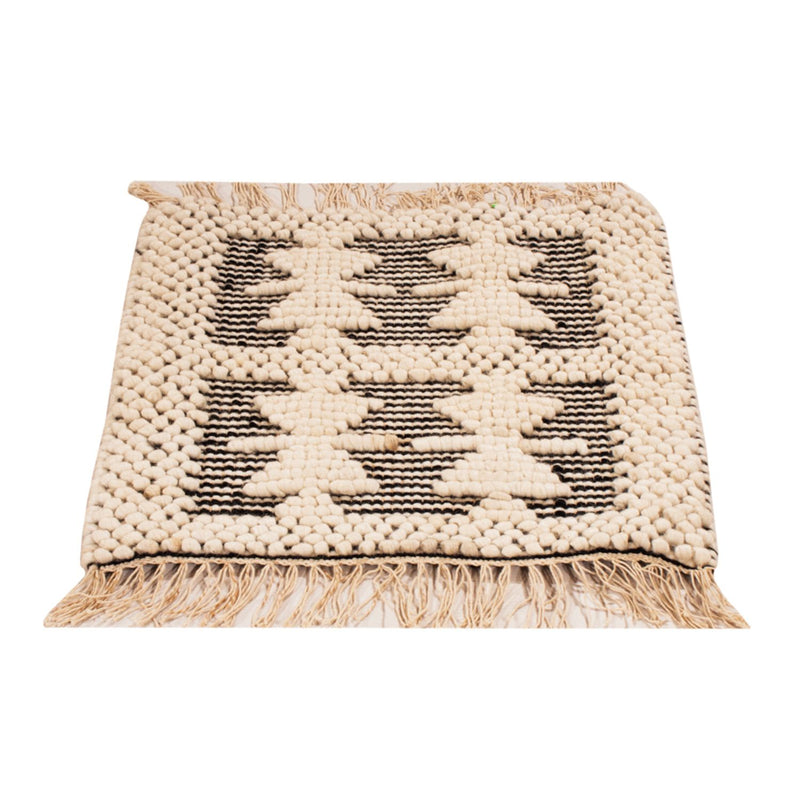 Ullmatta kvadrat  - 49 x 46 cm - svart och vitt