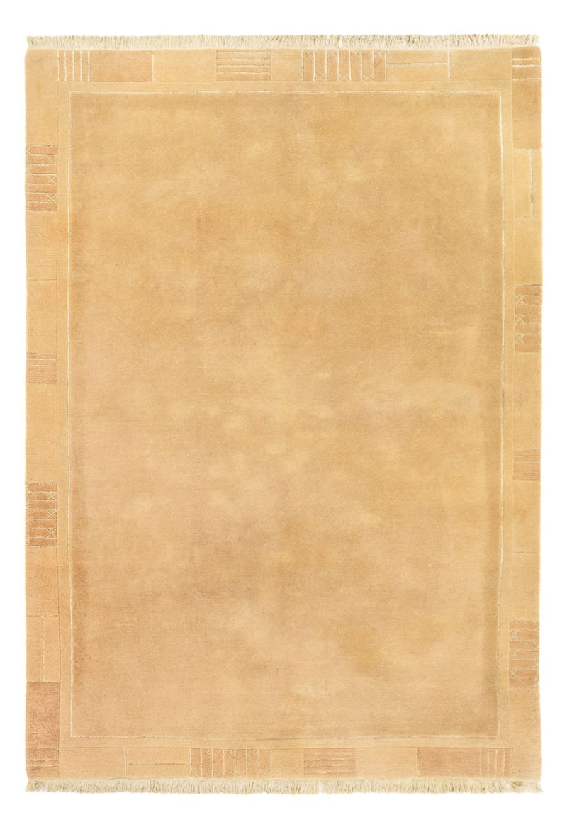 Nepal mattan - 242 x 166 cm - ljusbeige