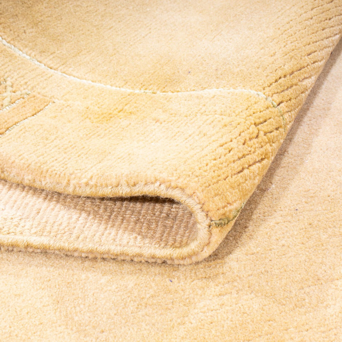 Nepal mattan - 242 x 166 cm - ljusbeige