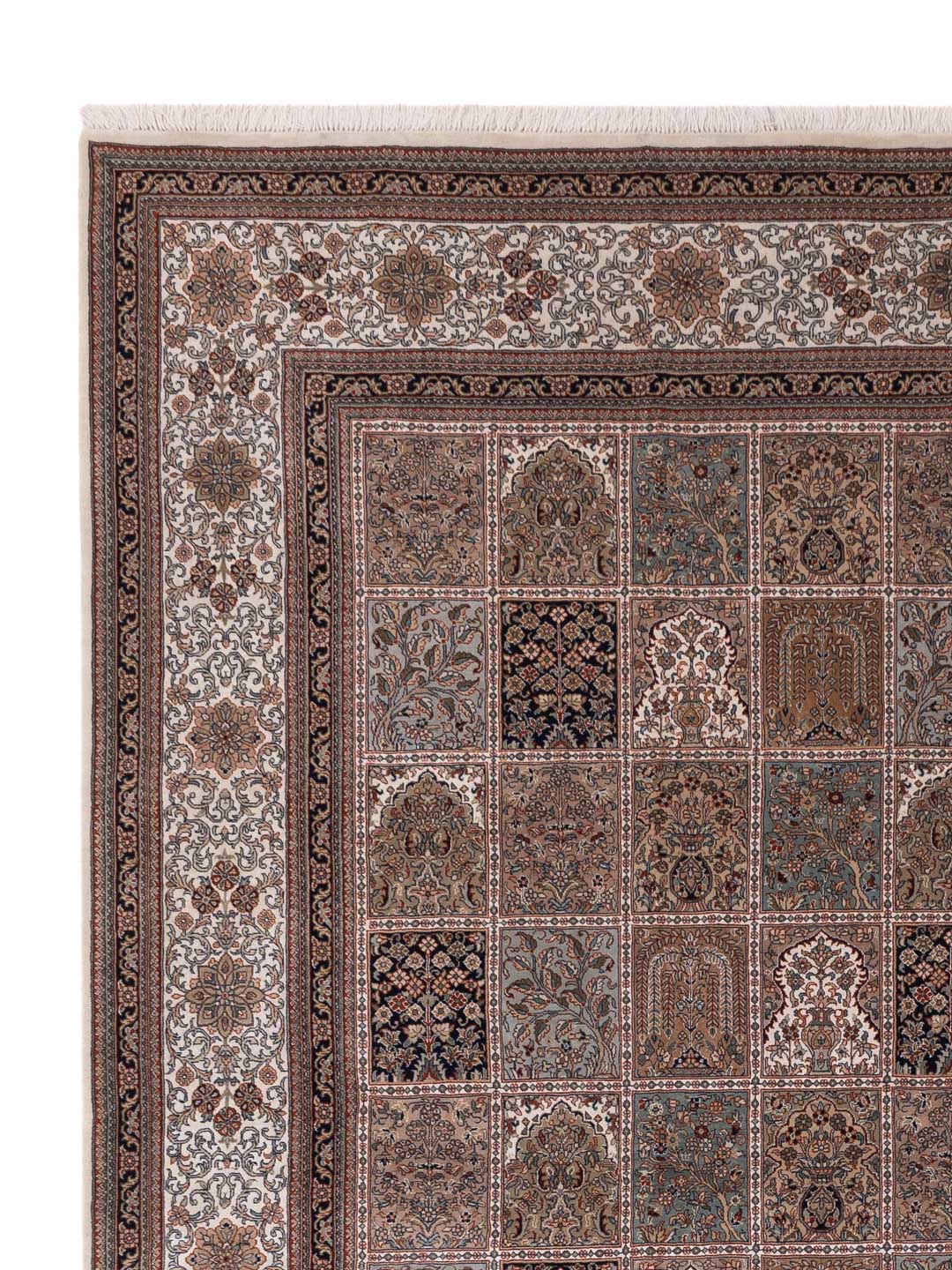 Indo Qom Mattan - Oriental Carpet