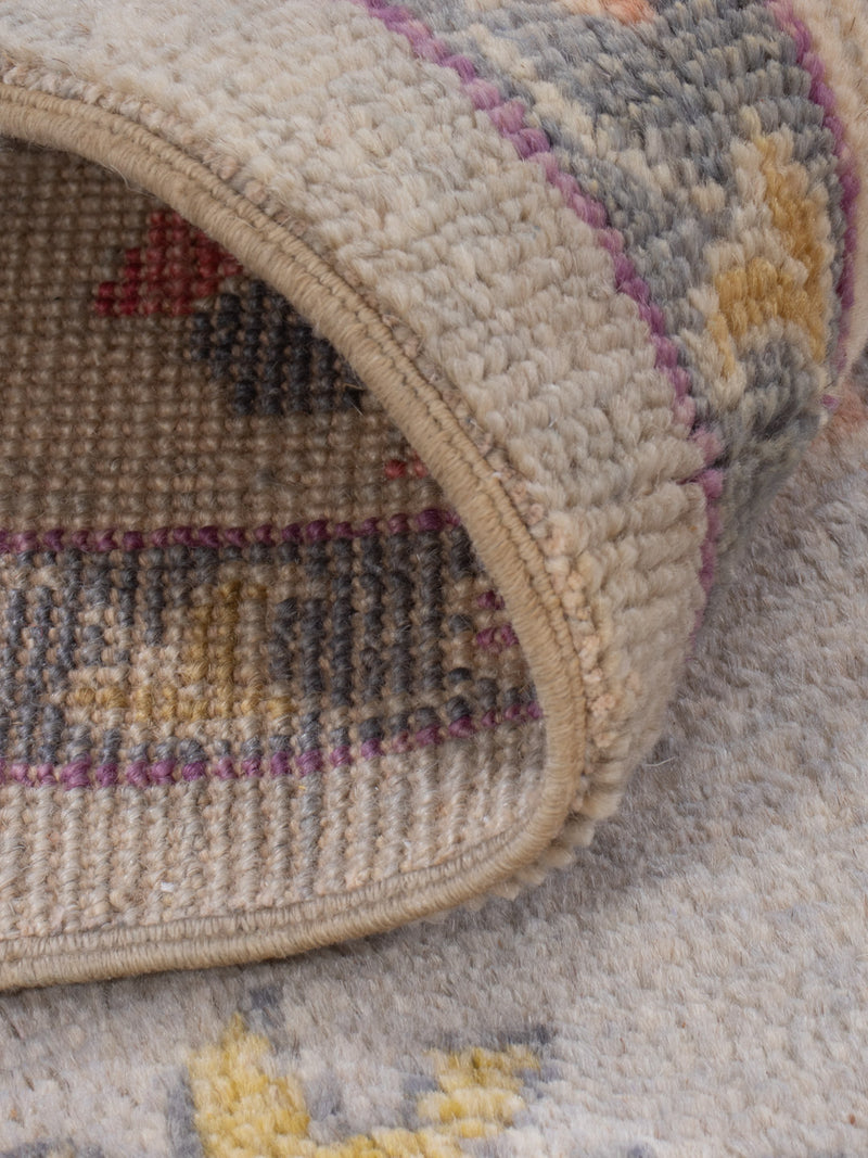 Ushak Mattan - Oriental Carpet
