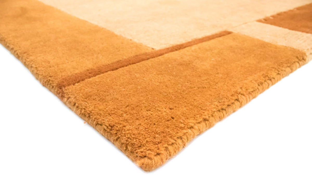 Nepal mattan - 238 x 177 cm - ljusbrun