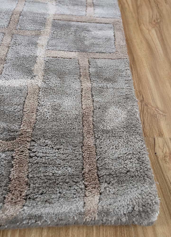 Designermatta - 270 x 180 cm - grått