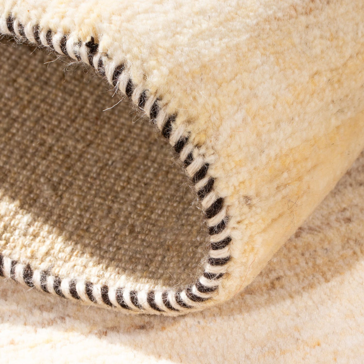 Gabbeh-matta - persisk - 136 x 72 cm - ljusbeige