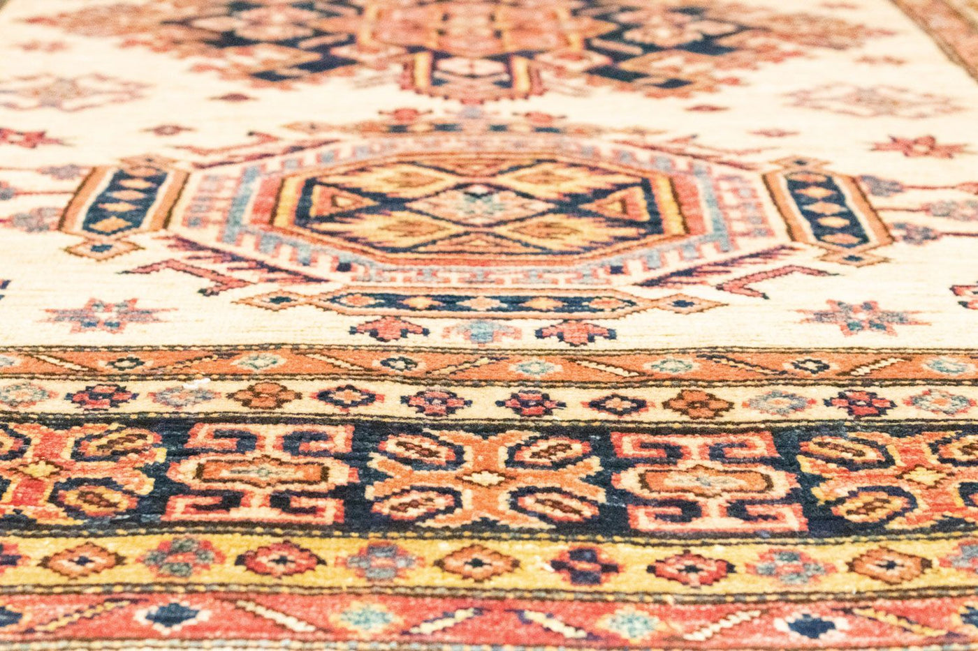 Kazak Mattan 166x128cm - Oriental Carpet