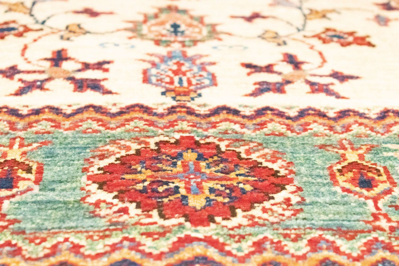 Kazak Mattan 188x117cm - Oriental Carpet