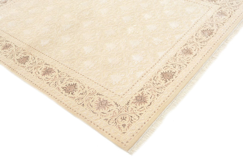 Oriental Carpet - 240 x 176 cm - vit