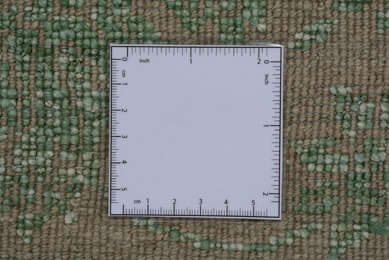 Designermatta - 326 x 248 cm - olivgrön