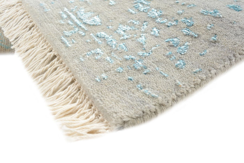 Designermatta - 181 x 122 cm - ljusgrå